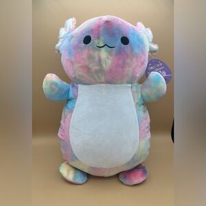 Squishmallowows hug mees Tinley the axoloti